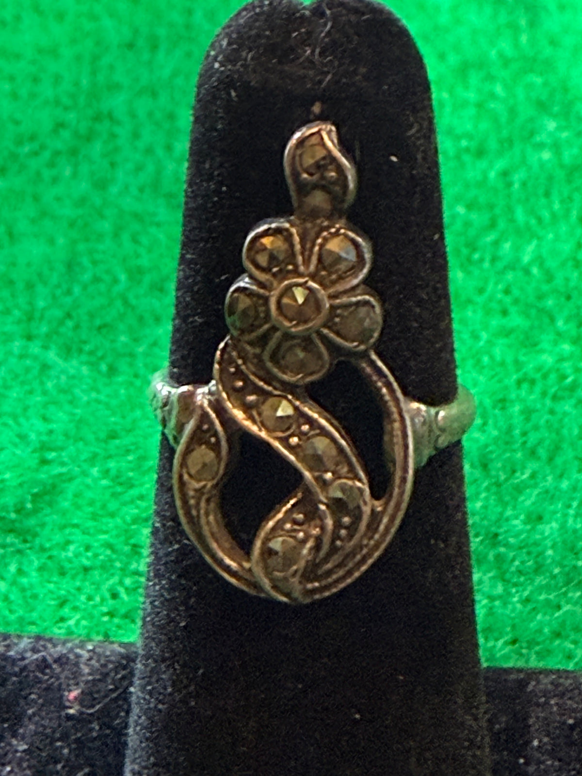 Vintage Sterling Ring size 4.5