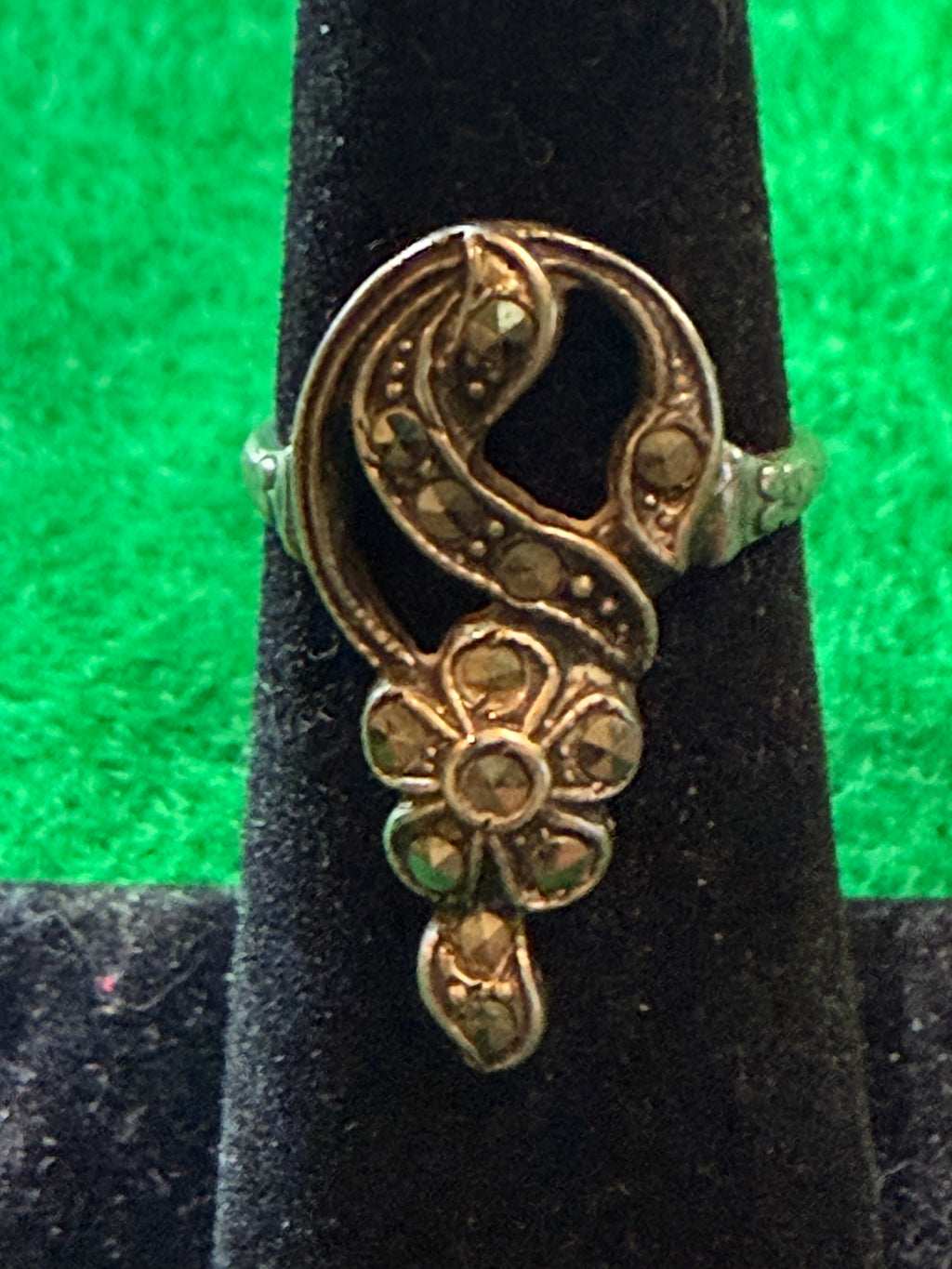 Vintage Sterling Ring size 4.5