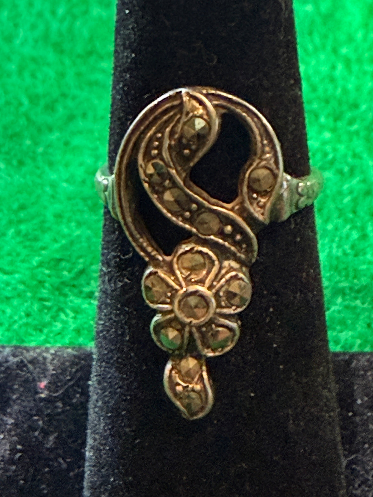 Vintage Sterling Ring size 4.5