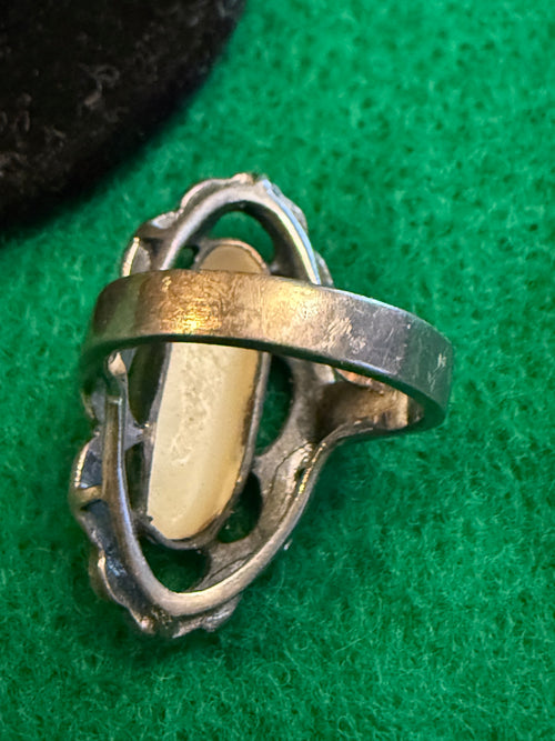 Mother of Pearl Ring Size 6