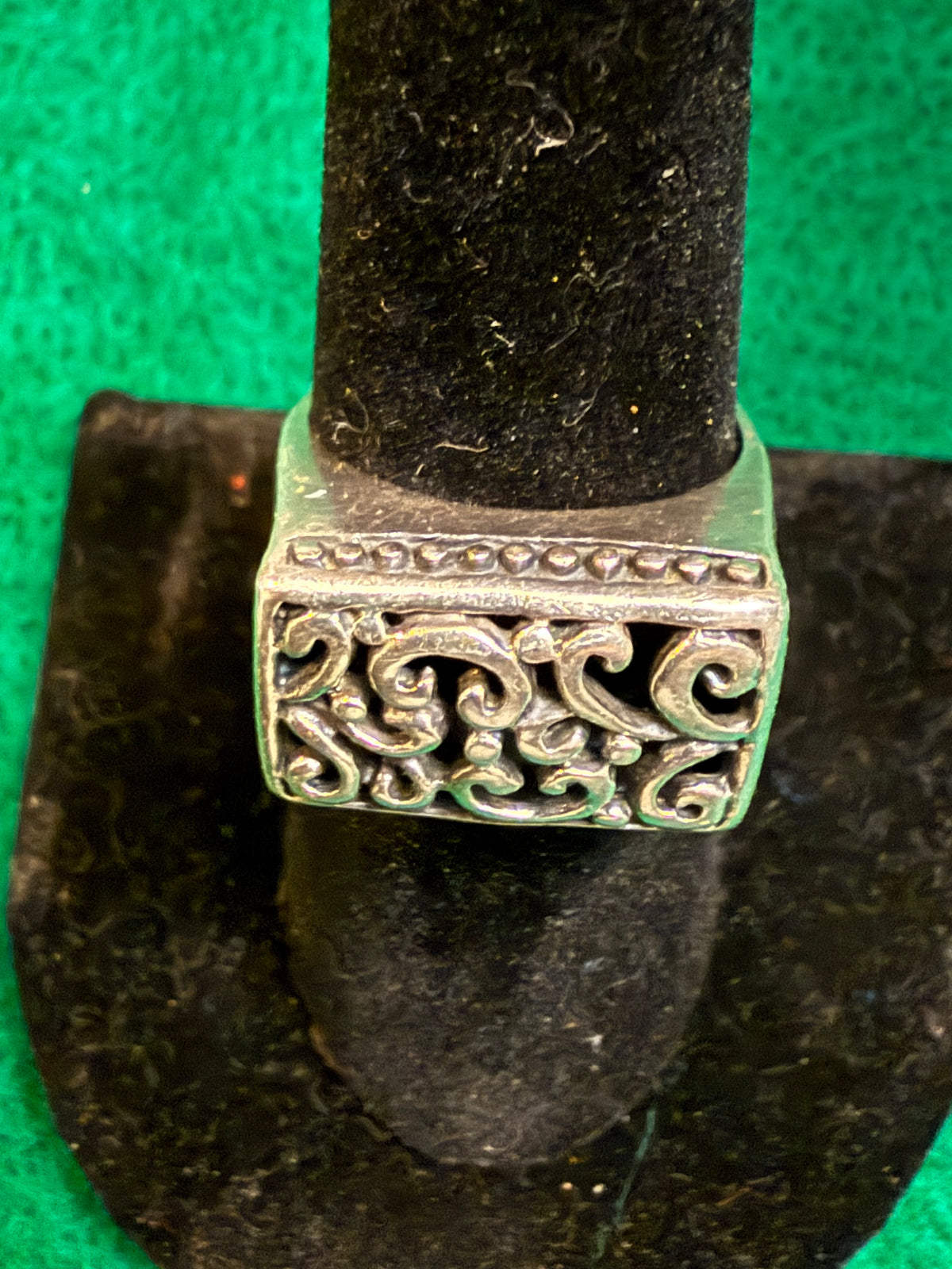 Sterling Silver Scroll Ring size 6