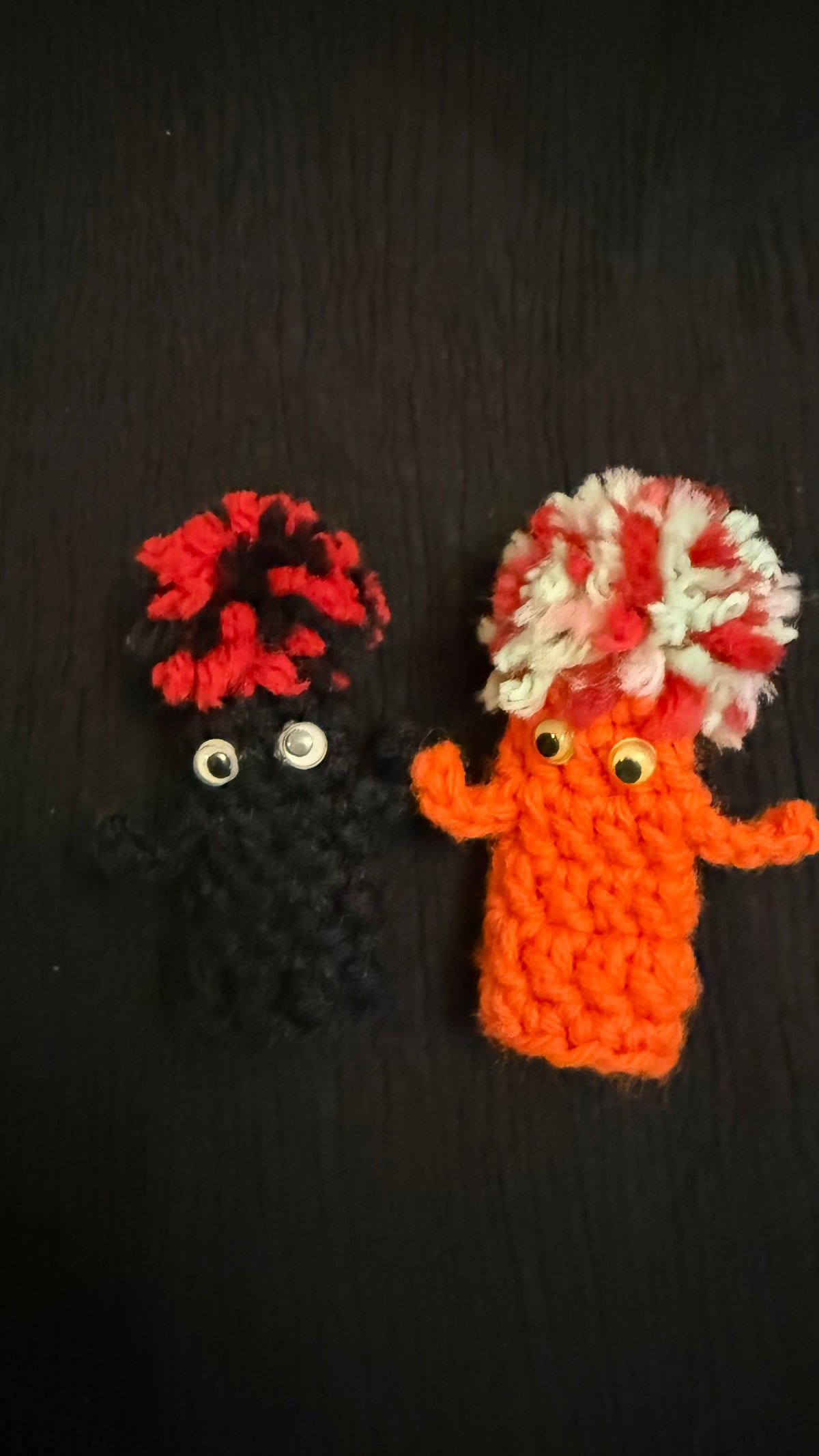 Vintage Handmade Crochet Finger Puppets – Pair of Yarn Characters w/ Googly Eyes – 3”