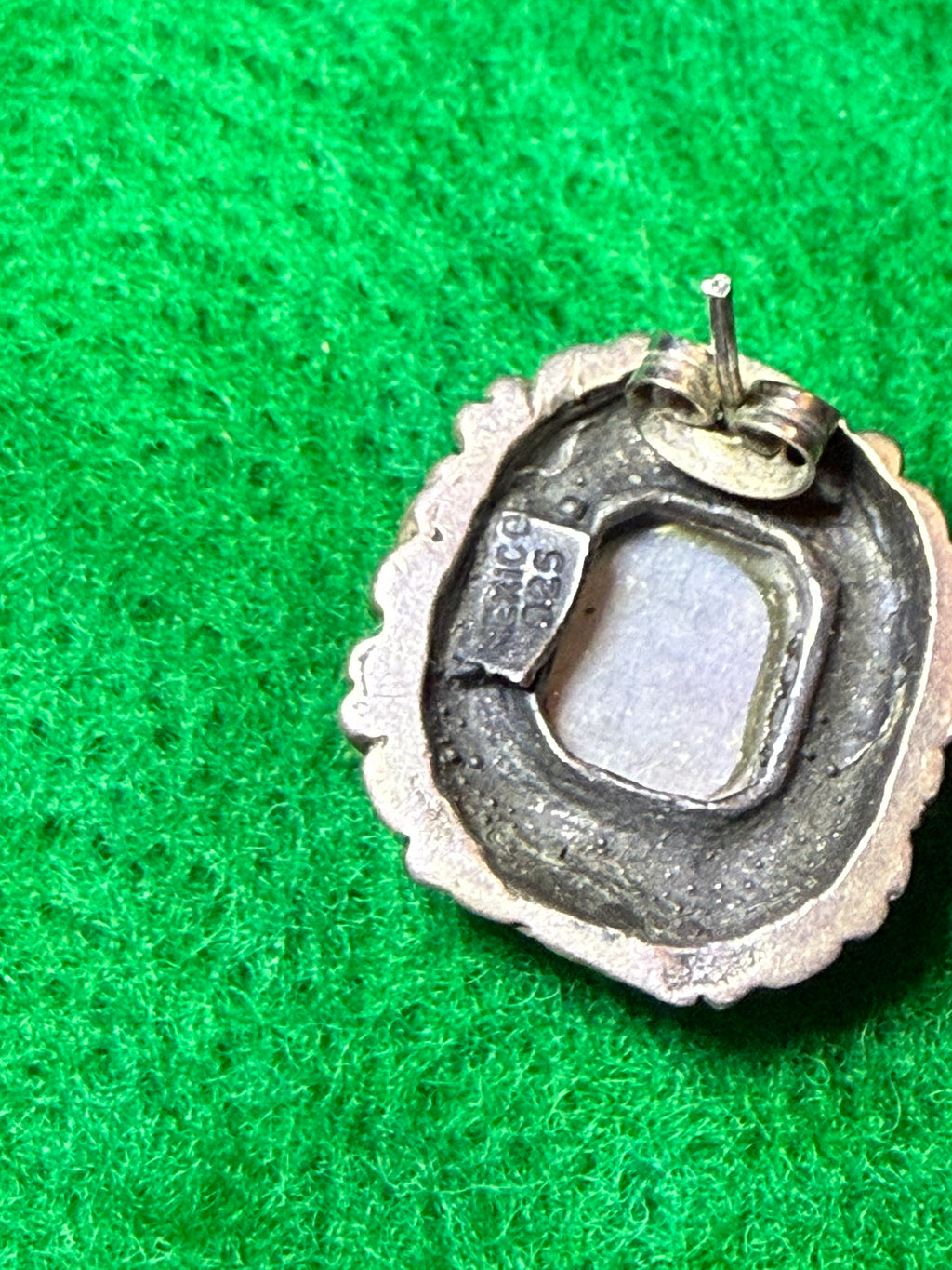 Gray cat’s eye post earrings
