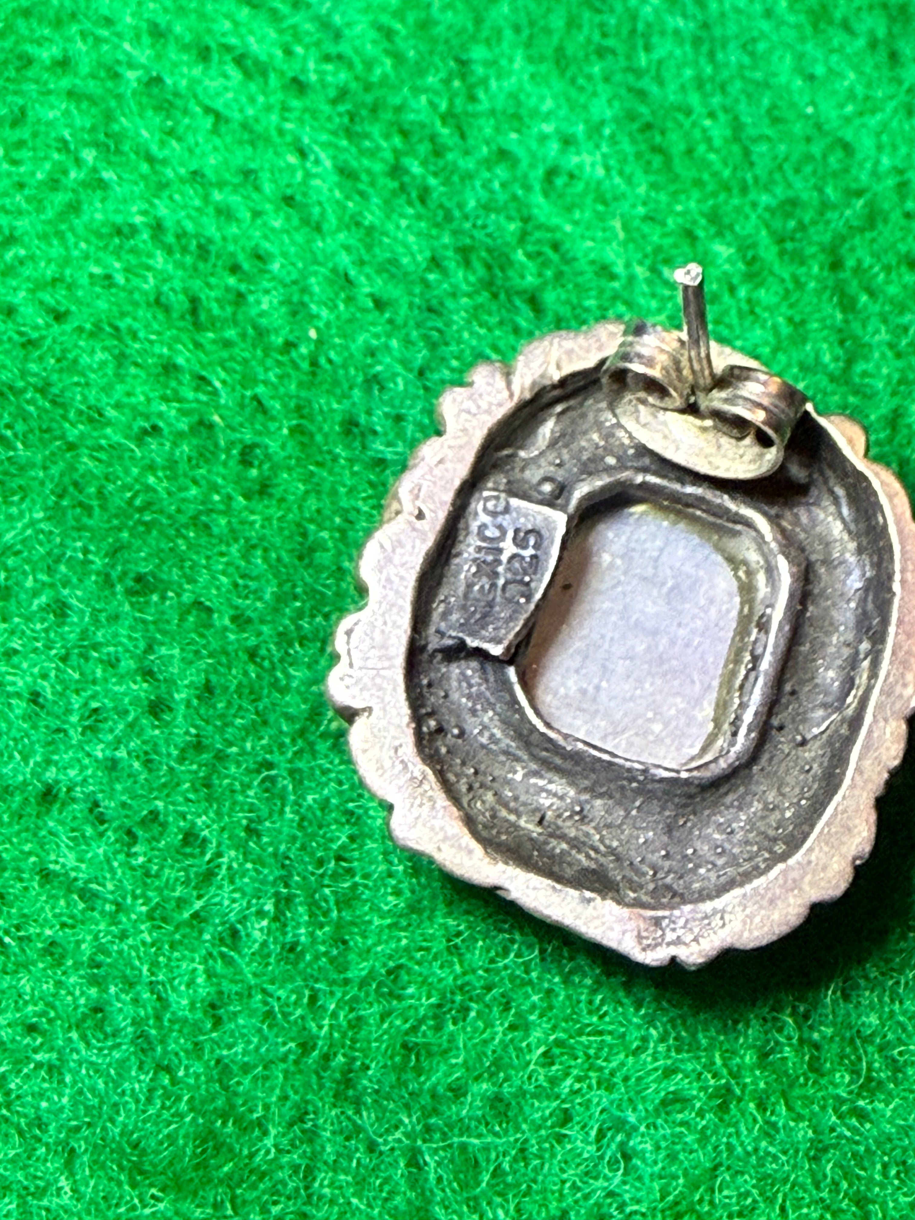 Gray cat’s eye post earrings